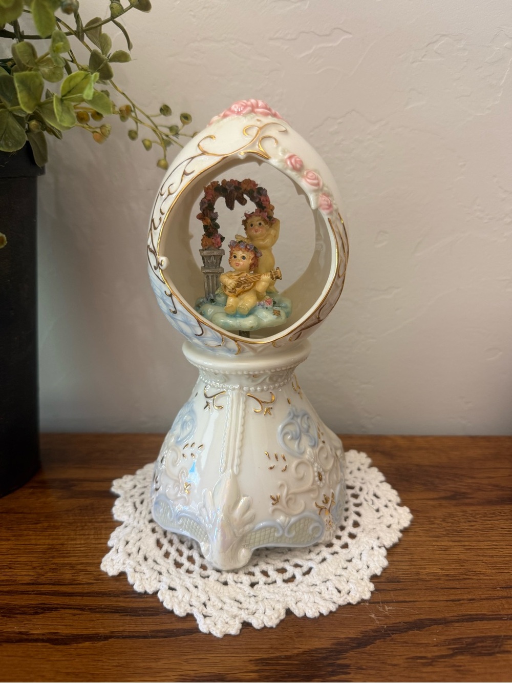 Porcelain Cherub Egg Sculpture Music Box Cottage Grandma Farmhouse